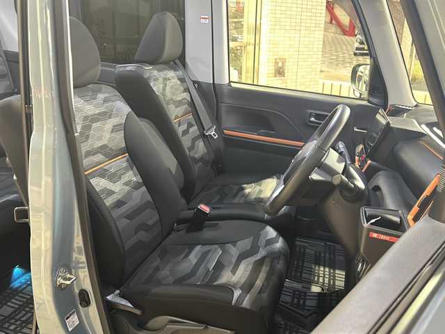 ダイハツ タント ファンクロスターボ 静岡県 2023(令5)年 1.1万km レイクブルーメタリック 純正ディスプレイオーディオ/・フルセグＴＶ/・Bluetooth/・USB/・HDMI/・AM/・FM/主要装備/・両側パワスラ/・衝突軽減/・レーンキープ/・コーナーセンサー前後/・バックカメラ/・ビルトインＥＴＣ/・ドラレコ前後/・デジタルインナーミラー/・シートヒータD/N席/・ルーフレール/・LEDヘッドライト/・オートライト/・オートハイビーム/・フォグランプ/・ステリモ/・電動パーキングブレーキ/・オートホールド/・社外フロアマット/・純正アルミホイール