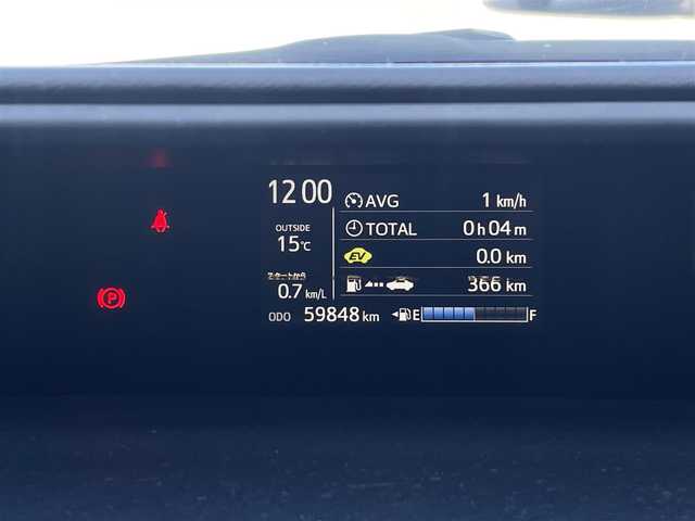 トヨタ アクア クロスオーバー 群馬県 2017(平29)年 6万km ベージュ 純正SDナビ（NSZT-Y66T）/AM/FM/CD/DVD/フルセグTV/SD/Bluetoothオーディオ/バックカメラ/ルーフレール/社外前方ドラレコ（DC-DR41）/ふらつき防止装置/レーンキープアシスト/プリクラッシュセーフティ/先行車発進お知らせ機能/オートライト/レベライザー/ハロゲンヘッドライト/オートマチックハイビーム/電動格納ウインカーミラー/ステアリングスイッチ/プッシュスタート/純正16インチアルミホイール/純正フロアマット/ビルトインETC/ハーフレザーシート/ECOモード/保証書/取扱説明書/スペアキー1本