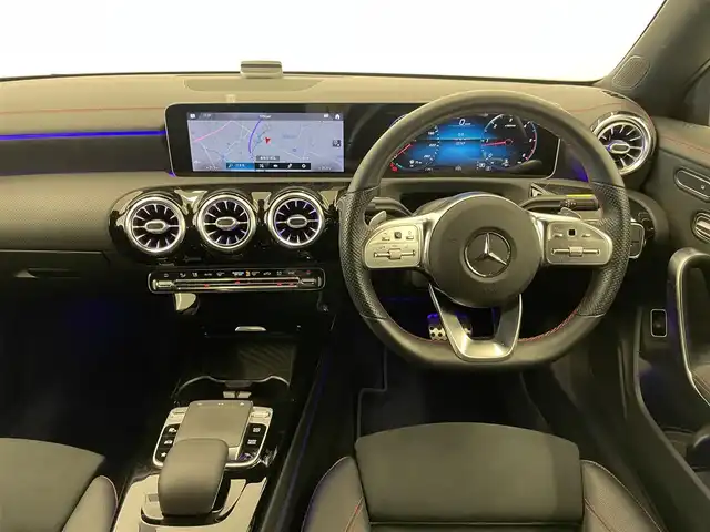 メルセデス・ベンツ ＣＬＡ２００ｄ AMGライン 岡山県 2020(令2)年 3.3万km ポーラホワイト レーダーセーフティパッケージ/アンビエントライト/パワーシート/シートヒーター/純正ナビ/リアカメラ/アクティブブレーキアシスト/アクティブステアリングアシスト/アクティブレーンキーピングアシスト/パークトロニック/ESP/道路標識アシスト/トランクマット/インテリジェンスライトシステム/ロケイターライティング/オートライト/レインセンサー/Bluetooth/フルセグTV/USB/ETC/ドラレコ
