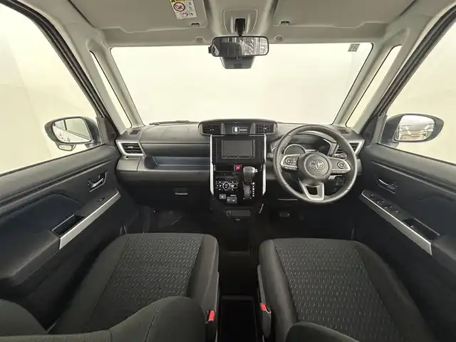 トヨタ ルーミー カスタムG 道央・札幌 2023(令5)年 0.9万km パールホワイトⅢ ・４WD/・寒冷地仕様/・社外ナビ/・バックカメラ/・ETC/・衝突軽減ブレーキ/・レーダークルーズコントロール/・パーキングソナー/・ワイパーデアイサー/・両側パワースライドドア/・純正AW/・LEDヘッドライト/・プッシュスタート/・スマートキー