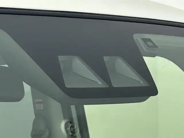 トヨタ ルーミー カスタムG 道央・札幌 2023(令5)年 0.9万km パールホワイトⅢ ・４WD/・寒冷地仕様/・社外ナビ/・バックカメラ/・ETC/・衝突軽減ブレーキ/・レーダークルーズコントロール/・パーキングソナー/・ワイパーデアイサー/・両側パワースライドドア/・純正AW/・LEDヘッドライト/・プッシュスタート/・スマートキー