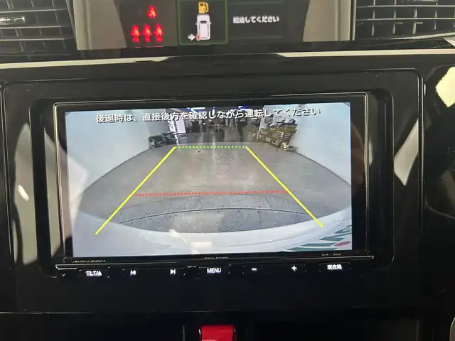 トヨタ ルーミー カスタムG 道央・札幌 2023(令5)年 0.9万km パールホワイトⅢ ・４WD/・寒冷地仕様/・社外ナビ/・バックカメラ/・ETC/・衝突軽減ブレーキ/・レーダークルーズコントロール/・パーキングソナー/・ワイパーデアイサー/・両側パワースライドドア/・純正AW/・LEDヘッドライト/・プッシュスタート/・スマートキー