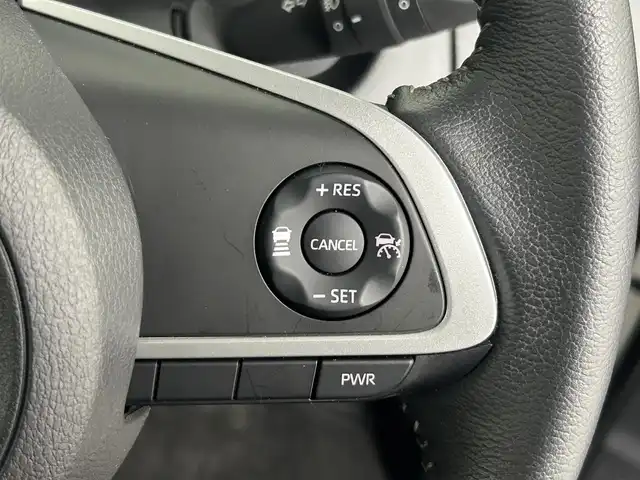 トヨタ ルーミー カスタムG 道央・札幌 2023(令5)年 0.9万km パールホワイトⅢ ・４WD/・寒冷地仕様/・社外ナビ/・バックカメラ/・ETC/・衝突軽減ブレーキ/・レーダークルーズコントロール/・パーキングソナー/・ワイパーデアイサー/・両側パワースライドドア/・純正AW/・LEDヘッドライト/・プッシュスタート/・スマートキー