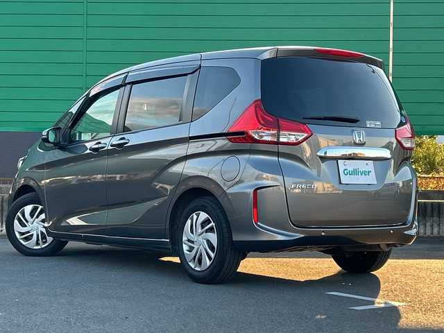ホンダ フリード G ホンダセンシング 茨城県 2020(令2)年 2.8万km スーパープラチナグレーメタリック Honda SENSING/carrozzeriaメモリナビ/-Bluetooth フルセグTV CD DVD/バックカメラ/ハンズフリー両側パワースライドドア/衝突軽減ブレーキ/路外逸脱抑制機能/車線維持支援システム/アダプティブクルーズコントロール/前席シートヒーター/後方コーナーセンサー/ビルトインETC/アイドリングストップ/エンジンスタートボタン/スマートキー/純正フロアマット/純正アルミホイールキャップ