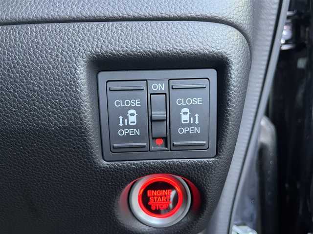 ホンダ Ｎ ＢＯＸ カスタム G L ホンダセンシング 高知県 2018(平30)年 4.7万km プレミアムベルベットパープル・パール 純正ナビ/　Bluetooth/フルセグ/　CD/DVD/AM/FM/ホンダセンシング/バックカメラ/クルーズコントロール/ドライブレコーダー/ビルトインETC/ベンチシート/プッシュスタート/スマートキー/両側パワースライドドア/純正フロアマット/純正14インチアルミホイール/LEDヘッドライト/コーナーセンサー/オートマチックハイビーム/オートライト/衝突被害軽減ブレーキ/盗難防止装置/保証書/記録簿/取扱説明書