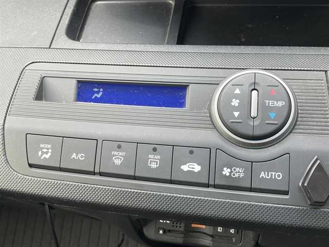 ホンダ フリード G プレミアムエディション 千葉県 2016(平28)年 6.1万km ホワイトオーキッドパール 純正ナビ7インチナビ/バックカメラ/Bluetooth/フルセグTV/両側パワースライドドア/クルーズコントロール/ステアリングリモコン/ETC/オートライト