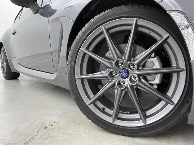 スバル ＢＲＺ S 福岡県 2022(令4)年 0.6万km マグネタイトグレーメタリック 社外９型ナビ（ＢＴ，フルセグＴＶ）　/バックカメラ　/ＥＴＣ　/前方ドライブレコーダー　/クルーズコントロール　/スバルリヤビークルディテクション　/ＳＲＨ　/横滑り防止　/シートヒーター　/革巻きステアリング　/ＬＥＤ