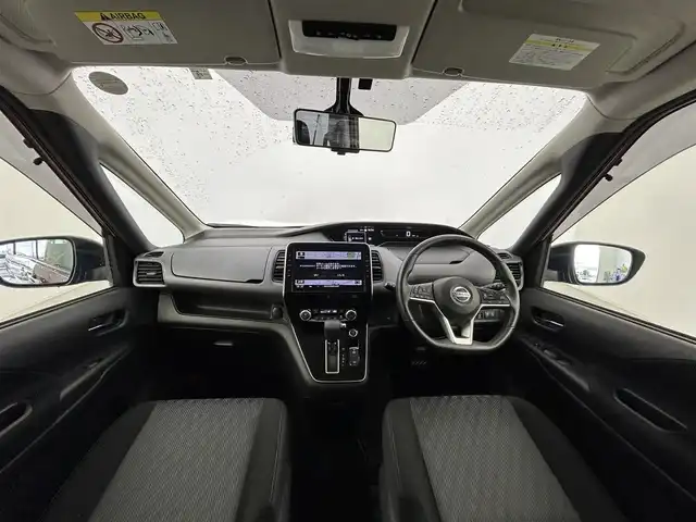 日産 セレナ ハイウェイスター V 愛知県 2022(令4)年 4万km マルーンレッド 2トーン 純正10インチナビ/　　・CD/DVD/フルセグ/BT/アラウンドビューモニター/デジタルインナーミラー/ドライブレコーダー/純正後席11インチフリップダウンモニター/ETC/ステアリングリモコン/プロパイロット/エマージェンシーブレーキ/オートブレーキホールド/後方車両検知機能/後側方衝突防止システム/車線逸脱防止警報機能/両側パワースライドドア/ハンズフリーオートスライド/デュアルバックドア/純正16インチアルミホイール/LEDヘッドライト/フォグランプ/社外AWスタッドレスタイヤセット積み込み/取扱説明書/保証書/スペアキー