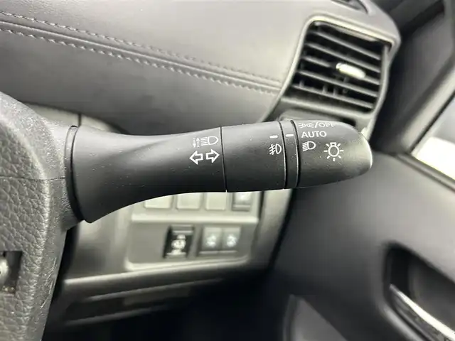 日産 セレナ ハイウェイスター V 愛知県 2022(令4)年 4万km マルーンレッド 2トーン 純正10インチナビ/　　・CD/DVD/フルセグ/BT/アラウンドビューモニター/デジタルインナーミラー/ドライブレコーダー/純正後席11インチフリップダウンモニター/ETC/ステアリングリモコン/プロパイロット/エマージェンシーブレーキ/オートブレーキホールド/後方車両検知機能/後側方衝突防止システム/車線逸脱防止警報機能/両側パワースライドドア/ハンズフリーオートスライド/デュアルバックドア/純正16インチアルミホイール/LEDヘッドライト/フォグランプ/社外AWスタッドレスタイヤセット積み込み/取扱説明書/保証書/スペアキー