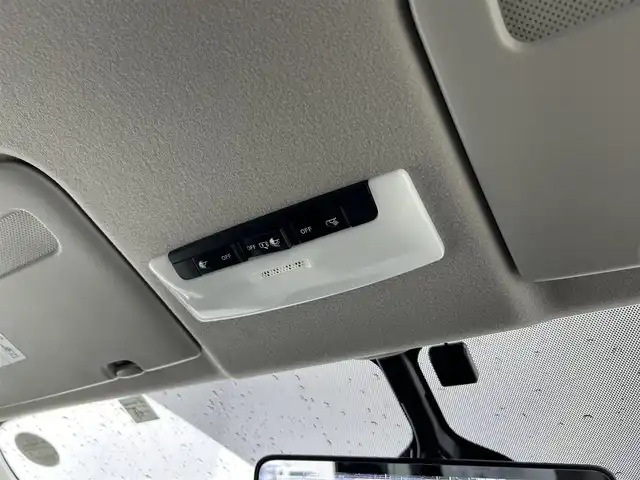 日産 セレナ ハイウェイスター V 愛知県 2022(令4)年 4万km マルーンレッド 2トーン 純正10インチナビ/　　・CD/DVD/フルセグ/BT/アラウンドビューモニター/デジタルインナーミラー/ドライブレコーダー/純正後席11インチフリップダウンモニター/ETC/ステアリングリモコン/プロパイロット/エマージェンシーブレーキ/オートブレーキホールド/後方車両検知機能/後側方衝突防止システム/車線逸脱防止警報機能/両側パワースライドドア/ハンズフリーオートスライド/デュアルバックドア/純正16インチアルミホイール/LEDヘッドライト/フォグランプ/社外AWスタッドレスタイヤセット積み込み/取扱説明書/保証書/スペアキー