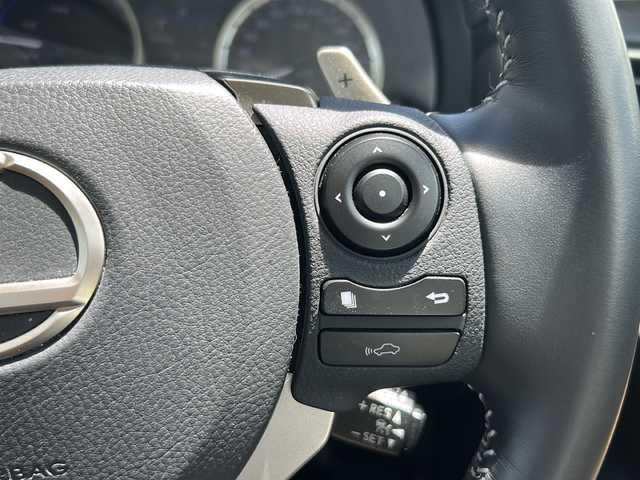 レクサス ＩＳ 300h 佐賀県 2013(平25)年 4万km ホワイトパールクリスタルシャイン 純正ナビ/Ｂｌｕｅｔｏｏｔｈ/CD/DVD/バックカメラ/ワンセグテレビ/オートライト/オートエアコン/パワーシート/シートヒーター/エアシート/サンルーフ/クルーズコントロール/プッシュスタート/パドルシフト/EVモード/SNOW/前後ドライブレコーダー/取扱説明書/保証書/記録簿