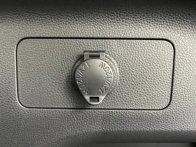 トヨタ ＲＡＶ４ アドベンチャー オフロードPKG 岡山県 2022(令4)年 1.6万km スーパーホワイトⅡ 純正９インチディスプレイオーディオ　/【BT/Carplay】/全周囲カメラ　/レーダークルーズコントロール　/シートヒーター　/エアシート　/ＬＥＤヘッドライト　/ＥＴＣ　/ドライブレコーダー前側　/ステアリングヒーター/スペアキー×1/パワーシート運転席/コーナセンサー前後/オートハイビーム/ダウンヒルアシスト/踏み間違い防止/オートブレーキホールド/ブラインドスポットモニター