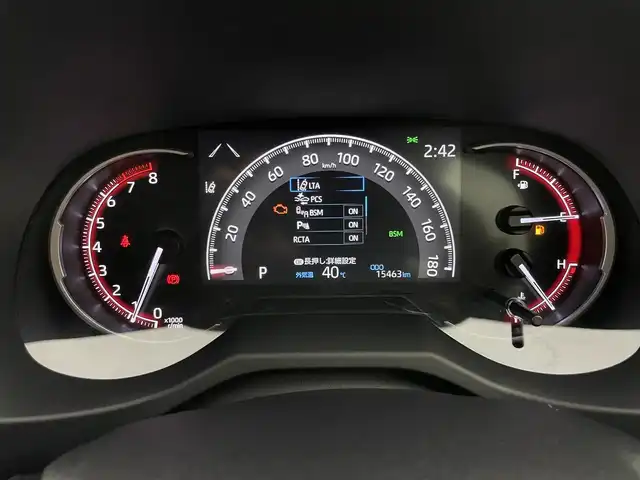 トヨタ ＲＡＶ４ アドベンチャー オフロードPKG 岡山県 2022(令4)年 1.6万km スーパーホワイトⅡ 純正９インチディスプレイオーディオ　/【BT/Carplay】/全周囲カメラ　/レーダークルーズコントロール　/シートヒーター　/エアシート　/ＬＥＤヘッドライト　/ＥＴＣ　/ドライブレコーダー前側　/ステアリングヒーター/スペアキー×1/パワーシート運転席/コーナセンサー前後/オートハイビーム/ダウンヒルアシスト/踏み間違い防止/オートブレーキホールド/ブラインドスポットモニター