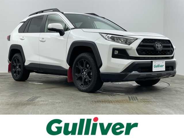 トヨタ ＲＡＶ４ アドベンチャー オフロードPKG 岡山県 2022(令4)年 1.6万km スーパーホワイトⅡ 純正９インチディスプレイオーディオ　/【BT/Carplay】/全周囲カメラ　/レーダークルーズコントロール　/シートヒーター　/エアシート　/ＬＥＤヘッドライト　/ＥＴＣ　/ドライブレコーダー前側　/ステアリングヒーター/スペアキー×1/パワーシート運転席/コーナセンサー前後/オートハイビーム/ダウンヒルアシスト/踏み間違い防止/オートブレーキホールド/ブラインドスポットモニター
