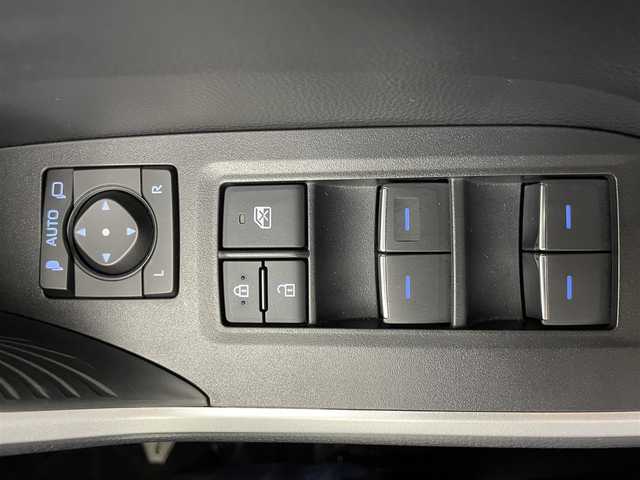 トヨタ ＲＡＶ４ アドベンチャー オフロードPKG 岡山県 2022(令4)年 1.6万km スーパーホワイトⅡ 純正９インチディスプレイオーディオ　/【BT/Carplay】/全周囲カメラ　/レーダークルーズコントロール　/シートヒーター　/エアシート　/ＬＥＤヘッドライト　/ＥＴＣ　/ドライブレコーダー前側　/ステアリングヒーター/スペアキー×1/パワーシート運転席/コーナセンサー前後/オートハイビーム/ダウンヒルアシスト/踏み間違い防止/オートブレーキホールド/ブラインドスポットモニター