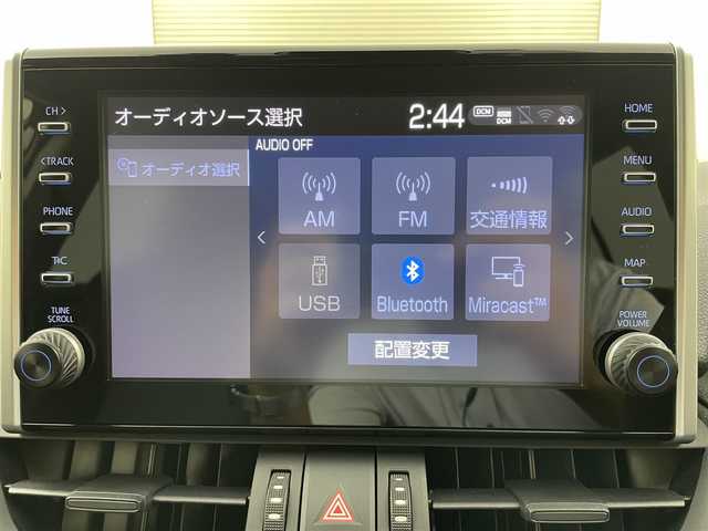 トヨタ ＲＡＶ４ アドベンチャー オフロードPKG 岡山県 2022(令4)年 1.6万km スーパーホワイトⅡ 純正９インチディスプレイオーディオ　/【BT/Carplay】/全周囲カメラ　/レーダークルーズコントロール　/シートヒーター　/エアシート　/ＬＥＤヘッドライト　/ＥＴＣ　/ドライブレコーダー前側　/ステアリングヒーター/スペアキー×1/パワーシート運転席/コーナセンサー前後/オートハイビーム/ダウンヒルアシスト/踏み間違い防止/オートブレーキホールド/ブラインドスポットモニター