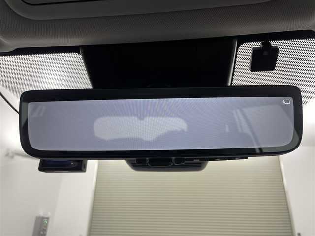 トヨタ ＲＡＶ４ アドベンチャー オフロードPKG 岡山県 2022(令4)年 1.6万km スーパーホワイトⅡ 純正９インチディスプレイオーディオ　/【BT/Carplay】/全周囲カメラ　/レーダークルーズコントロール　/シートヒーター　/エアシート　/ＬＥＤヘッドライト　/ＥＴＣ　/ドライブレコーダー前側　/ステアリングヒーター/スペアキー×1/パワーシート運転席/コーナセンサー前後/オートハイビーム/ダウンヒルアシスト/踏み間違い防止/オートブレーキホールド/ブラインドスポットモニター