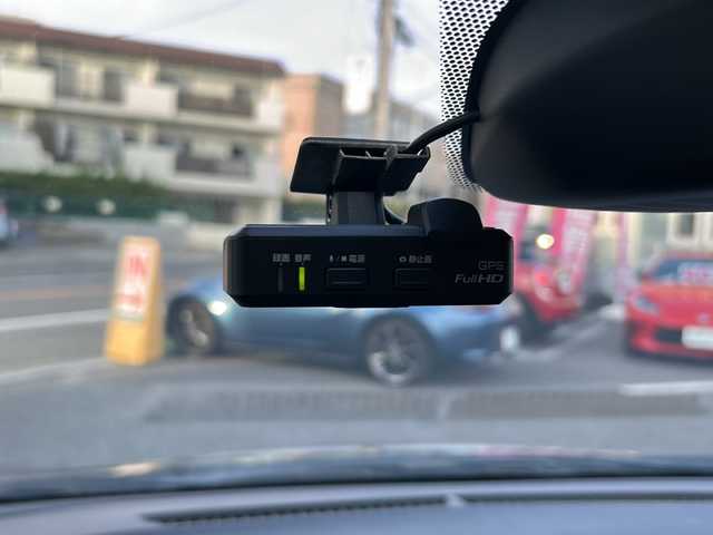 日産 ノート e－パワー X 神奈川県 2017(平29)年 9.9万km スーパーブラック 純正ディーラーナビ(CD/SD/AUX/BT/ワンセグTV)/バックカメラ/衝突被害軽減ブレーキ/レーンキープアシスト/前車両発進アラート/横滑り防止装置/ETC/前方ドライブレコーダー/純正フロアマット/オートライト/ステアリングスイッチ/ISOFIX/保証書/取扱説明書