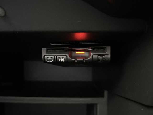 日産 ノート e－パワー X 神奈川県 2017(平29)年 9.9万km スーパーブラック 純正ディーラーナビ(CD/SD/AUX/BT/ワンセグTV)/バックカメラ/衝突被害軽減ブレーキ/レーンキープアシスト/前車両発進アラート/横滑り防止装置/ETC/前方ドライブレコーダー/純正フロアマット/オートライト/ステアリングスイッチ/ISOFIX/保証書/取扱説明書