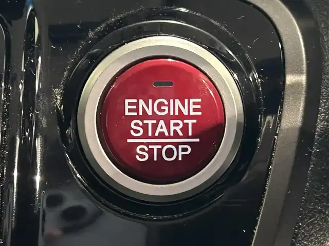 ホンダ Ｎ ＢＯＸ 2トーン カスタム G Lパッケージ 沖縄県 2015(平27)年 6.2万km プレミアムホワイトパールⅡ (株)IDOMが運営する【じしゃロンコザ店】の自社ローン専用車両になりますこちらは現金またはオートローンご利用時の価格です。自社ローンご希望の方は別途その旨お申付け下さい/純正ナビ　/フルセグＴＶ　/ＥＴＣ　/ドライブレコーダー前後　/ＤＶＤ再生　/Ｂｌｕｅｔｏｏｔｈ接続　/片側パワースライドドア　/パワーステアリング　/キセノンヘッドライト　/オートライト　/プッシュスタート