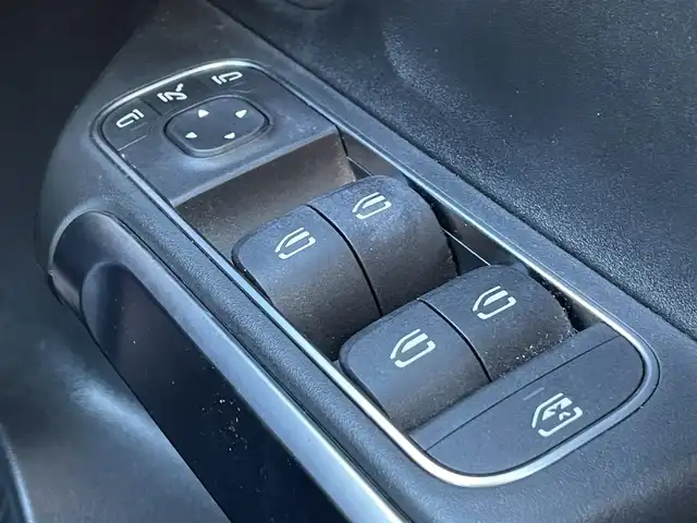 メルセデス・ベンツ ＧＬＢ２００ｄ AMGライン 静岡県 2021(令3)年 4万km ポーラホワイト ナビゲーションパッケージ/・ITSスポット対応DSRC車載器/・Wコネクテッド・ドライブ・プロフェッショナル/・ライブ・コックピット/AMGライン/ワンオーナー/アンビエントライト/オートハイビーム/シートヒーター /電動リアゲート/360°カメラ/レーダーセーフティーパッケージ/ETC/LEDライト