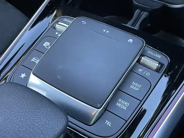 メルセデス・ベンツ ＧＬＢ２００ｄ AMGライン 静岡県 2021(令3)年 4万km ポーラホワイト ナビゲーションパッケージ/・ITSスポット対応DSRC車載器/・Wコネクテッド・ドライブ・プロフェッショナル/・ライブ・コックピット/AMGライン/ワンオーナー/アンビエントライト/オートハイビーム/シートヒーター /電動リアゲート/360°カメラ/レーダーセーフティーパッケージ/ETC/LEDライト