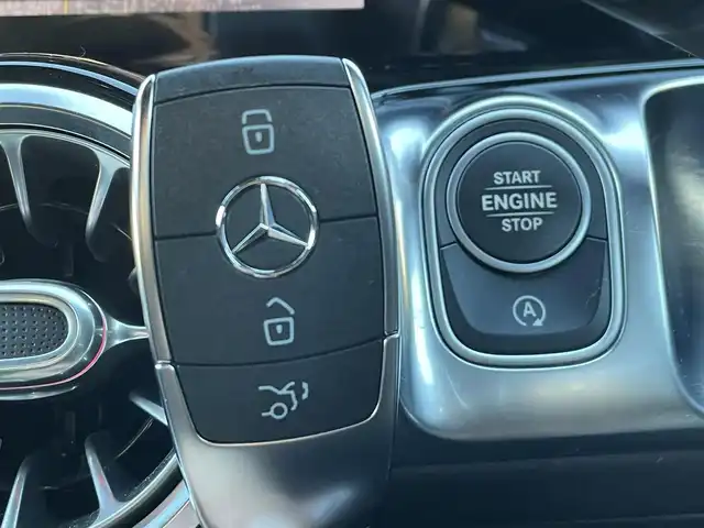 メルセデス・ベンツ ＧＬＢ２００ｄ AMGライン 静岡県 2021(令3)年 4万km ポーラホワイト ナビゲーションパッケージ/・ITSスポット対応DSRC車載器/・Wコネクテッド・ドライブ・プロフェッショナル/・ライブ・コックピット/AMGライン/ワンオーナー/アンビエントライト/オートハイビーム/シートヒーター /電動リアゲート/360°カメラ/レーダーセーフティーパッケージ/ETC/LEDライト