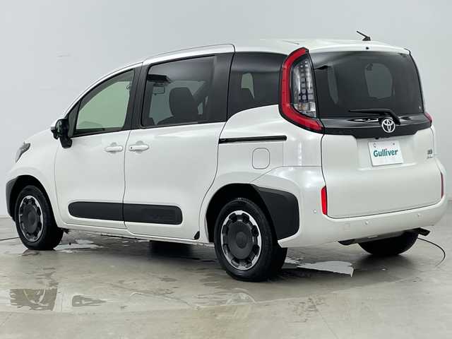 トヨタ シエンタ ハイブリッド Z 道央・札幌 2023(令5)年 1.6万km ホワイトパールクリスタルシャイン ・4WD/・寒冷地仕様/・純正8インチディスプレイオーディオ/&BT&USB&AppleCarPlay&AndroidAuto/・両側パワースライドドア/・バックカメラ/・トヨタセーフティセンス/・ブラインドスポットモニター/・アダプティブクルーズコントロール/・レーンキープアシスト/・横滑り防止装置/・前後社外ドライブレコーダー/・純正ビルトインETC/・フロントワイパーデアイサー/・ドアミラーヒーター&ウィンカー/・LEDヘッドライト/・オートライト/・オートマチックハイビーム/・スマートキー/・スペアキー