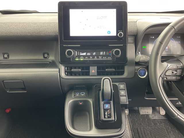 トヨタ シエンタ ハイブリッド Z 道央・札幌 2023(令5)年 1.6万km ホワイトパールクリスタルシャイン ・4WD/・寒冷地仕様/・純正8インチディスプレイオーディオ/&BT&USB&AppleCarPlay&AndroidAuto/・両側パワースライドドア/・バックカメラ/・トヨタセーフティセンス/・ブラインドスポットモニター/・アダプティブクルーズコントロール/・レーンキープアシスト/・横滑り防止装置/・前後社外ドライブレコーダー/・純正ビルトインETC/・フロントワイパーデアイサー/・ドアミラーヒーター&ウィンカー/・LEDヘッドライト/・オートライト/・オートマチックハイビーム/・スマートキー/・スペアキー