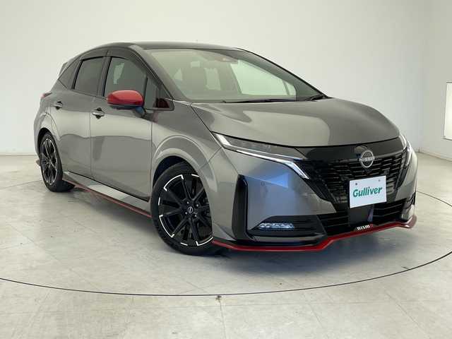 日産 オーラ ニスモ 奈良県 2022(令4)年 2.4万km ダークメタルグレー/スーパーブラック2トーン 純正ナビ/・BT/Applecarplay/AndoroidAuto/プロパイロット/レーダークルーズコントロール/レーンキープアシスト/衝突被害軽減ブレーキ/クリアランスソナー/ブラインドスポットモニタリング/全方位カメラ/標識認識機能/オートハイビーム/電動パーキング/オートホールド/シートヒーター/ETC2.0/デジタルインナーミラー/LEDヘッドライト