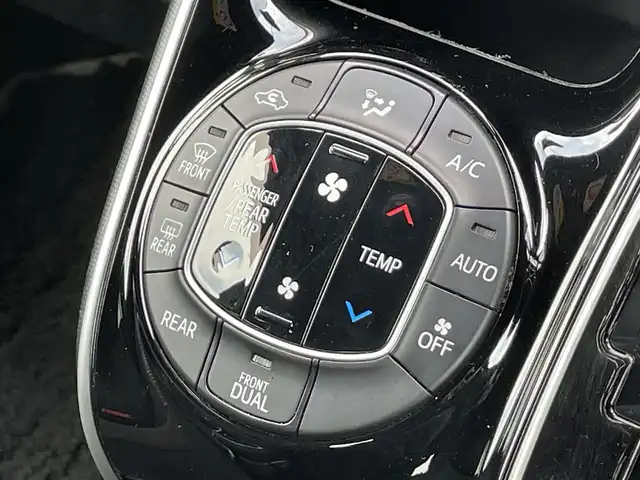 トヨタ ヴォクシー ZS 煌Ⅱ 道南・函館 2019(平31)年 5.3万km ブラック ・社外ナビ/・フルセグＴＶ/・寒冷地仕様/・衝突軽減ブレーキ/・バックカメラ/・クルーズコントロール/・前後コーナーセンサー/・ウォークスルー/・両側パワースライドドア/・LEDヘッドライト