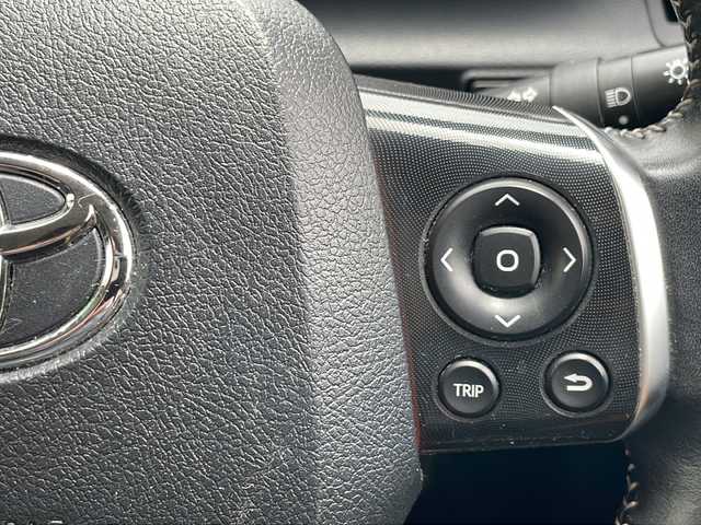 トヨタ シエンタ G 埼玉県 2018(平30)年 5.2万km ホワイトパールクリスタルシャイン 外部検査実施済み/純正ＳＤナビ＆フルセグＴＶ/（ＤＶＤ＆ＣＤ＆ＭＳＶ＆ＢＴ）/フリップダウンモニター/バックカメラ/ビルトインＥＴＣ/前後ドライブレコーダー/革巻きステアリング/ステアリングリモコン/アイドリングストップ/両側パワースライドドア/フォグランプ/電動格納ミラー/スマートキー/プッシュスタート/Ｗエアバッグ/横滑り防止機能/ＡＢＳ/ドアバイザー/フロアマット/取扱説明書（車両＆ナビ）/スマートスペアキー有