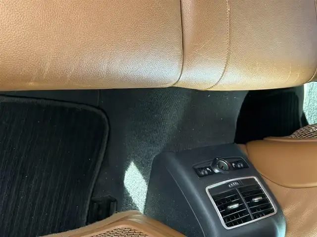 アウディ Ａ６ 3．2 FSI クワトロ 茨城県 2007(平19)年 14万km シルバーレイクM W＋サイドエアバッグ/後部サイドエアバッグ/ETC/純正モニター/バックカメラ/クルーズコントロール/パワーシート（D＋N席）/シートヒーター（全席）/本革シート