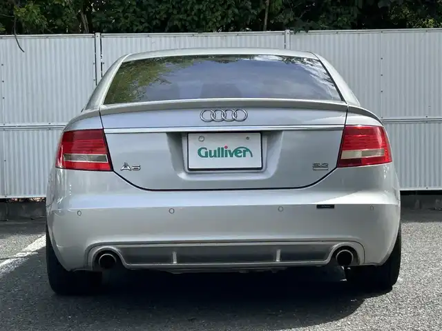 アウディ Ａ６ 3．2 FSI クワトロ 茨城県 2007(平19)年 14万km シルバーレイクM W＋サイドエアバッグ/後部サイドエアバッグ/ETC/純正モニター/バックカメラ/クルーズコントロール/パワーシート（D＋N席）/シートヒーター（全席）/本革シート