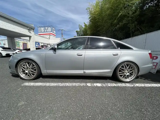 アウディ Ａ６ 3．2 FSI クワトロ 茨城県 2007(平19)年 14万km シルバーレイクM W＋サイドエアバッグ/後部サイドエアバッグ/ETC/純正モニター/バックカメラ/クルーズコントロール/パワーシート（D＋N席）/シートヒーター（全席）/本革シート