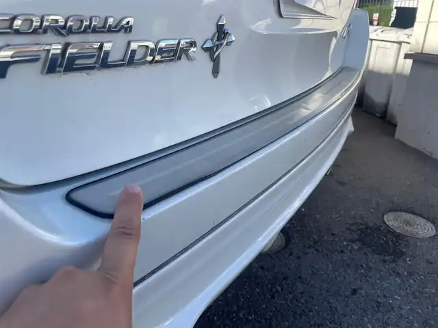 トヨタ カローラ フィールダー HV G エアロツアラー W×B 愛知県 2015(平27)年 11.1万km ホワイトパールクリスタルシャイン /当店買取/禁煙/TRDフロントエアロ//純正ナビNSZN-W64T/バックカメラ//フルセグTV/CD/SD/Bluetooth/DVD//社外ガングリップステアリング//社外マフラーガナドール//社外16AW//HID/Aライト/ハーフレザー//SRSカーテンエアバック//ISOFIX/純正Fマット/ドアバイザー//保証書/取説/ナビ取説/スマートキー//エアロ/ドラレコ