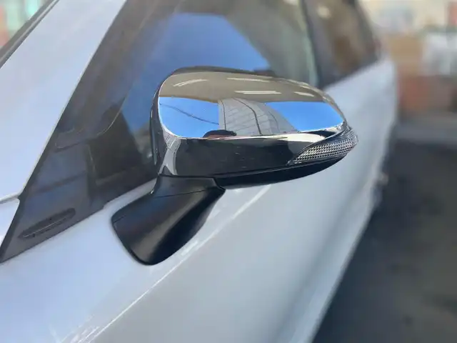 トヨタ カローラ フィールダー HV G エアロツアラー W×B 愛知県 2015(平27)年 11.1万km ホワイトパールクリスタルシャイン /当店買取/禁煙/TRDフロントエアロ//純正ナビNSZN-W64T/バックカメラ//フルセグTV/CD/SD/Bluetooth/DVD//社外ガングリップステアリング//社外マフラーガナドール//社外16AW//HID/Aライト/ハーフレザー//SRSカーテンエアバック//ISOFIX/純正Fマット/ドアバイザー//保証書/取説/ナビ取説/スマートキー//エアロ/ドラレコ