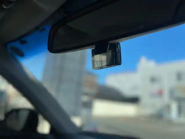 トヨタ カローラ フィールダー HV G エアロツアラー W×B 愛知県 2015(平27)年 11.1万km ホワイトパールクリスタルシャイン /当店買取/禁煙/TRDフロントエアロ//純正ナビNSZN-W64T/バックカメラ//フルセグTV/CD/SD/Bluetooth/DVD//社外ガングリップステアリング//社外マフラーガナドール//社外16AW//HID/Aライト/ハーフレザー//SRSカーテンエアバック//ISOFIX/純正Fマット/ドアバイザー//保証書/取説/ナビ取説/スマートキー//エアロ/ドラレコ