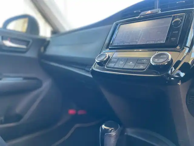 トヨタ カローラ フィールダー HV G エアロツアラー W×B 愛知県 2015(平27)年 11.1万km ホワイトパールクリスタルシャイン /当店買取/禁煙/TRDフロントエアロ//純正ナビNSZN-W64T/バックカメラ//フルセグTV/CD/SD/Bluetooth/DVD//社外ガングリップステアリング//社外マフラーガナドール//社外16AW//HID/Aライト/ハーフレザー//SRSカーテンエアバック//ISOFIX/純正Fマット/ドアバイザー//保証書/取説/ナビ取説/スマートキー//エアロ/ドラレコ