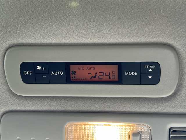 日産 セレナ HWS S HV Vセレ +SeftyⅡ 茨城県 2016(平28)年 6.7万km ブリリアントシルバー 純正8インチナビ【MM515D-L】/(地デジTV・CD・DVD・BT・ラジオ再生)/両側パワースライドドア/クルーズコントロール/衝突軽減ブレーキ/コーナーセンサー/ETC/アラウンドビューカメラ/オートライト/LEDヘッドライト/純正16inアルミホイール/フロアマット/スマートキー