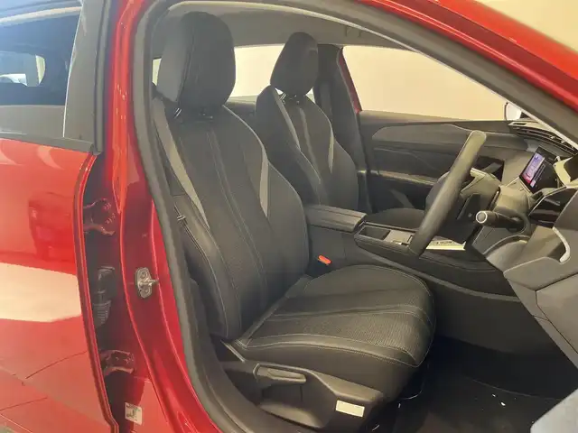 プジョー ３０８ SW アリュール ブルーHDi 岐阜県 2022(令4)年 1.6万km 赤 PEUGEOT i Connect/　Bluetooth FM AM/AppleCarPlay/Android Auto/アクティブセーフティブレーキ/アクティブクルーズコントロール　ストップアンドゴー機能付/レーンポジショニングアシスト/リアクロストラフィックアラート/ブラインドスポットモニターシステム/トラフィックサインインフォメーション/エレクトリックパーキングブレーキ/ブレーキアシスト/インテリアアンビエンスランプ/ドライバーアテンションアラート/フロントシートベルトプリテンショナー