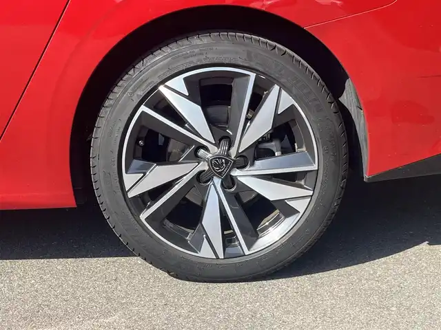 プジョー ３０８ SW アリュール ブルーHDi 岐阜県 2022(令4)年 1.6万km 赤 PEUGEOT i Connect/　Bluetooth FM AM/AppleCarPlay/Android Auto/アクティブセーフティブレーキ/アクティブクルーズコントロール　ストップアンドゴー機能付/レーンポジショニングアシスト/リアクロストラフィックアラート/ブラインドスポットモニターシステム/トラフィックサインインフォメーション/エレクトリックパーキングブレーキ/ブレーキアシスト/インテリアアンビエンスランプ/ドライバーアテンションアラート/フロントシートベルトプリテンショナー