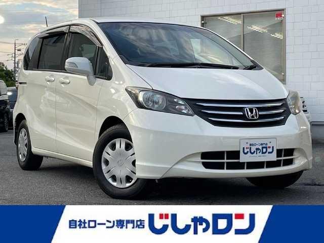 ホンダ フリード G ジャストセレクション 三重県 2011(平23)年 8.6万km プレミアムホワイトパール (株)IDOMが運営する【じしゃロン四日市店】の自社ローン専用車両になります。こちらは現金またはオートローンご利用時の価格です。自社ローンご希望の方は別途その旨お申付け下さい/社外ナビ＜MDV-L402＞/(ワンセグTV/CD/DVD/USB)/バックカメラ/ETC/HIDヘッドライト/オートライト/前後ドライブレコーダー/片側パワースライドドア/純正フロアマット/オートエアコン/リモコンキー