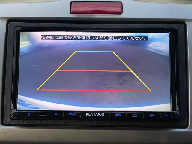 ホンダ フリード G ジャストセレクション 三重県 2011(平23)年 8.6万km プレミアムホワイトパール (株)IDOMが運営する【じしゃロン四日市店】の自社ローン専用車両になります。こちらは現金またはオートローンご利用時の価格です。自社ローンご希望の方は別途その旨お申付け下さい/社外ナビ＜MDV-L402＞/(ワンセグTV/CD/DVD/USB)/バックカメラ/ETC/HIDヘッドライト/オートライト/前後ドライブレコーダー/片側パワースライドドア/純正フロアマット/オートエアコン/リモコンキー