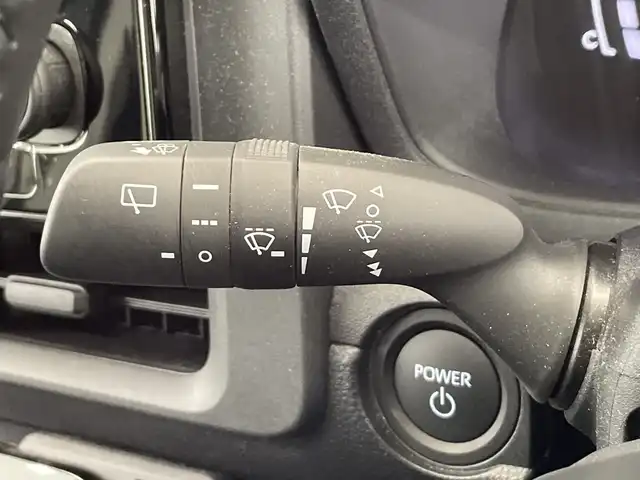 トヨタ シエンタ ハイブリッド Z 栃木県 2024(令6)年 1.4万km アーバンカーキ 純正メモリナビ/（Bluetooth/USB/フルセグTV）/バックカメラ/全方位カメラ/トヨタチームメイト/プリクラッシュセーフティ/レーンデパーチャーアラート/ロードサインアシスト/オートマチックハイビーム/ETC/両側パワースライドドア/オートライト/LEDヘッドライト/横滑り防止装置/スマートキー/プッシュスタート/アイドリングストップ/ステアリングスイッチ/電動格納ミラー/純正フロアマット