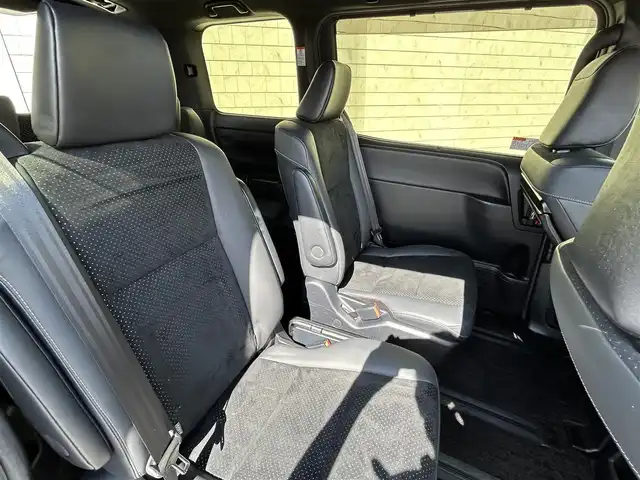 トヨタ ヴォクシー ハイブリッド ZS 煌Ⅲ 福岡県 2021(令3)年 2.5万km ホワイトパールクリスタルシャイン 純正10型メモリーナビ【フルセグTV・CD・DVD・HDMI】 バックモニター 後席モニター コーナーセンサー 両側パワスラ クルーズコントロール ドラレコ ビルトインETC2.0 シートヒーター スマートキー 純正LEDヘッドライト 純正フロアマット 純正アルミホイール プッシュスタート