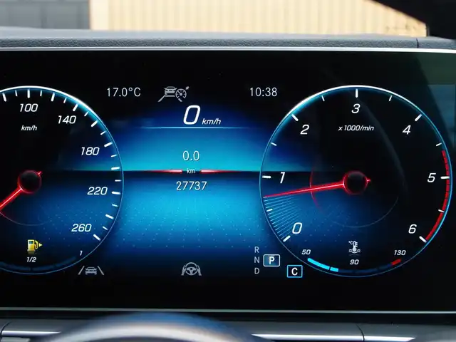 メルセデス・ベンツ ＧＬＥ４００ｄ 4MATIC スポーツ 埼玉県 2020(令2)年 2.8万km カバンサイトブルー ブラックレザーシート/アダプティブクルーズコントロール/レーダーセーフティパッケージ/パノラミックスライディングルーフ/ヘッドアップディスプレイ/Burmesterサウンド/パークセンサー/ブラインドスポットモニター/全周囲カメラ/純正ナビ/ドラレコ/ETC/フルセグTV/温冷カップホルダー/パフュームアトマイザー/GPSレーダー探知機/シートヒーター/ベンチレーション/シートポジションメモリー機能/21インチAMGホイール