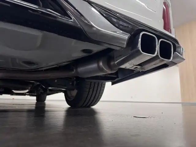 トヨタ アルファード S Cパッケージ 三重県 2018(平30)年 2.1万km ホワイトパールクリスタルシャイン ガソリン/FF/MTモード付インパネCVT/純正 10インチナビ NSZT-Z66T/（FM/AM/CD/DVD/TV/SD/SDREC/Bluetooth/USB/HDMI）/12.1インチ 後席モニター V12T-R66C/バックガイドモニター/モデリスタエアロ（F/S/R下）、スポーツマフラー、19インチAW/両側パワースライドドア/ドライブレコーダー 前方/ETC2.0/Toyota Safety Sense/・プリクラッシュセーフティ/・レーントレーシングアシスト/・クリアランスソナー/・パーキングサポートブレーキ/・アダプティブハイビームシステム/・レーダークルコン/・ロードサインアシスト/・先行車発進告知機能/など/装備/・ツインムーンルーフ*/・【DOP】電子インナーミラー/・合皮シート/・パワーシート（D/N）/・エグゼクティブパワーシート（電動リクライニング＆オットマン（N/2nd））/・パワーバックドア/・シートヒーター・ベンチレーション（D/N）/・ステアリングヒーター/・オートライト/・3眼LEDヘッドランプ/・左右・後席独立オートエアコン/・純正18AW/・保/取/ナビ取/・スマートキーx2/・社外セキュリティ付/・社外テールランプ（純正品車載）/など