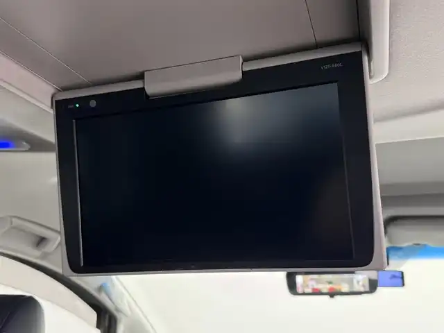 トヨタ アルファード S Cパッケージ 三重県 2018(平30)年 2.1万km ホワイトパールクリスタルシャイン ガソリン/FF/MTモード付インパネCVT/純正 10インチナビ NSZT-Z66T/（FM/AM/CD/DVD/TV/SD/SDREC/Bluetooth/USB/HDMI）/12.1インチ 後席モニター V12T-R66C/バックガイドモニター/モデリスタエアロ（F/S/R下）、スポーツマフラー、19インチAW/両側パワースライドドア/ドライブレコーダー 前方/ETC2.0/Toyota Safety Sense/・プリクラッシュセーフティ/・レーントレーシングアシスト/・クリアランスソナー/・パーキングサポートブレーキ/・アダプティブハイビームシステム/・レーダークルコン/・ロードサインアシスト/・先行車発進告知機能/など/装備/・ツインムーンルーフ*/・【DOP】電子インナーミラー/・合皮シート/・パワーシート（D/N）/・エグゼクティブパワーシート（電動リクライニング＆オットマン（N/2nd））/・パワーバックドア/・シートヒーター・ベンチレーション（D/N）/・ステアリングヒーター/・オートライト/・3眼LEDヘッドランプ/・左右・後席独立オートエアコン/・純正18AW/・保/取/ナビ取/・スマートキーx2/・社外セキュリティ付/・社外テールランプ（純正品車載）/など