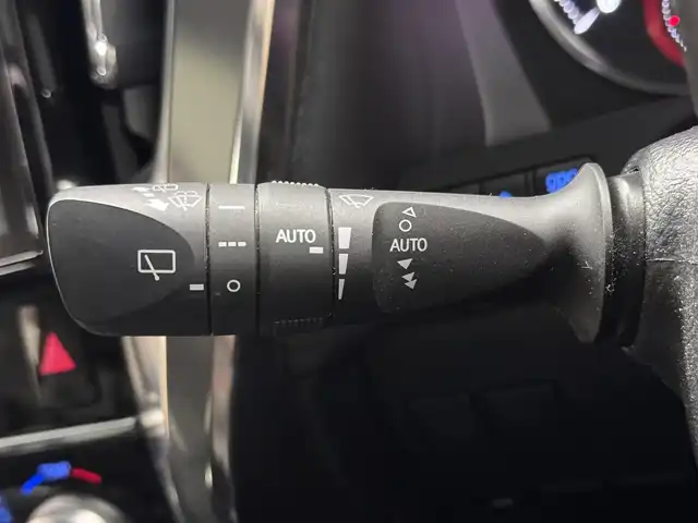 トヨタ アルファード S Cパッケージ 三重県 2018(平30)年 2.1万km ホワイトパールクリスタルシャイン ガソリン/FF/MTモード付インパネCVT/純正 10インチナビ NSZT-Z66T/（FM/AM/CD/DVD/TV/SD/SDREC/Bluetooth/USB/HDMI）/12.1インチ 後席モニター V12T-R66C/バックガイドモニター/モデリスタエアロ（F/S/R下）、スポーツマフラー、19インチAW/両側パワースライドドア/ドライブレコーダー 前方/ETC2.0/Toyota Safety Sense/・プリクラッシュセーフティ/・レーントレーシングアシスト/・クリアランスソナー/・パーキングサポートブレーキ/・アダプティブハイビームシステム/・レーダークルコン/・ロードサインアシスト/・先行車発進告知機能/など/装備/・ツインムーンルーフ*/・【DOP】電子インナーミラー/・合皮シート/・パワーシート（D/N）/・エグゼクティブパワーシート（電動リクライニング＆オットマン（N/2nd））/・パワーバックドア/・シートヒーター・ベンチレーション（D/N）/・ステアリングヒーター/・オートライト/・3眼LEDヘッドランプ/・左右・後席独立オートエアコン/・純正18AW/・保/取/ナビ取/・スマートキーx2/・社外セキュリティ付/・社外テールランプ（純正品車載）/など